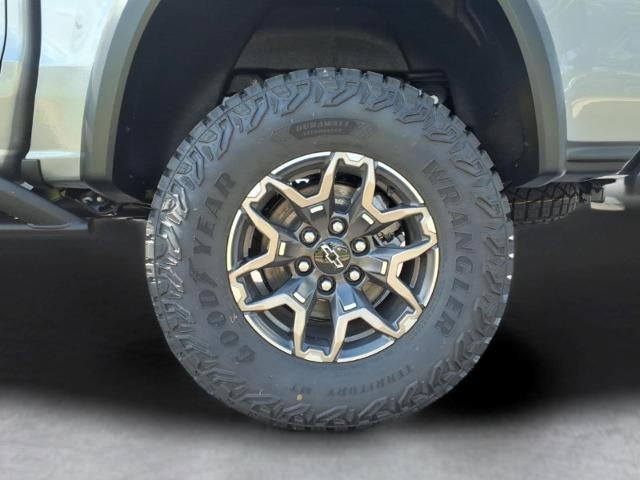 2026 Chevrolet Colorado ZR2 - Photo 21
