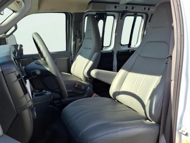 2026 Chevrolet Express Cargo 1WT