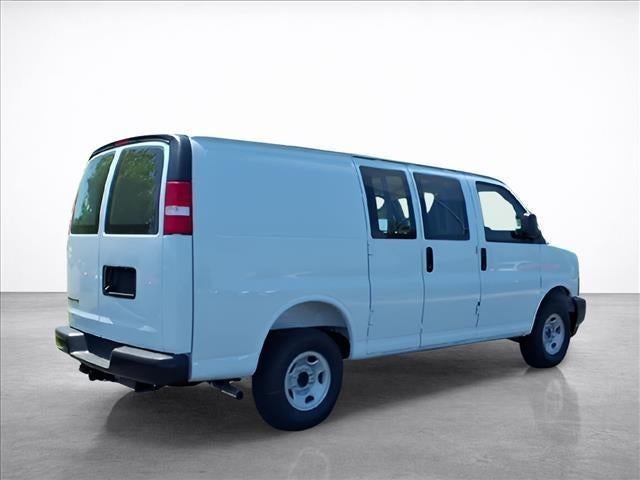 2026 Chevrolet Express Cargo 1WT