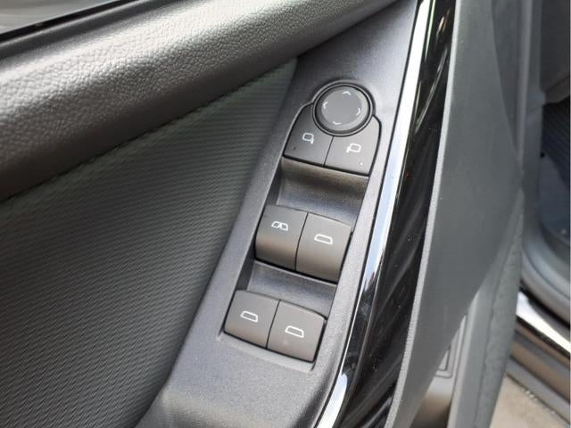 2027 Chevrolet Equinox LT - Photo 8