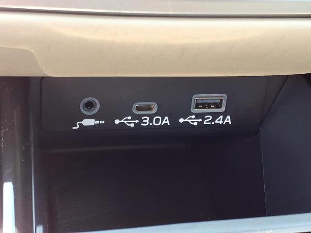 2025 Subaru Outback Limited - Photo 13