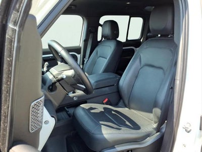 2024 Land Rover Defender 110 P300