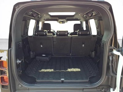 2024 Land Rover Defender 110 P300